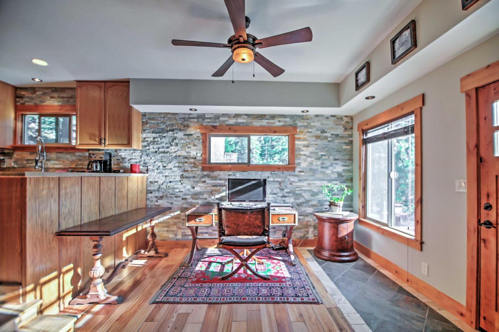 Stateline Condo Less Than 1 Mi to Boulder Lodge at Heavenly Main image 1